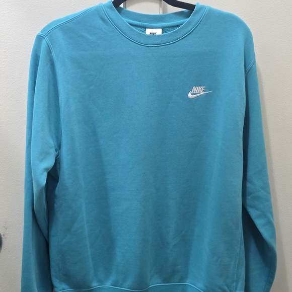 Nike Sportswear Club Fleece Crewneck Sweatshirt - Picture 2 of 10